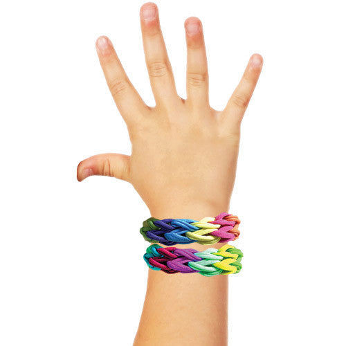 Photo, making bracelets Jewelry with loops