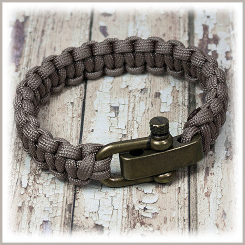 Shackle Buckle Style Shot